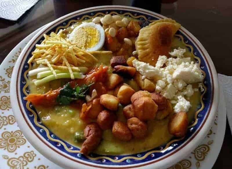 Rendición Paso Transformador 16 platos de comida típica ecuatoriana | ViajeroCasual©