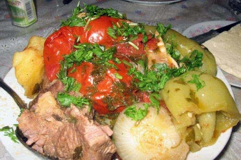 16 platos de comida típica armenia 4