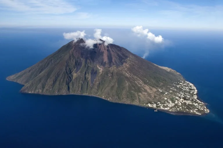 5 volcanes activos en Italia 3 5 volcanes activos en Italia 3